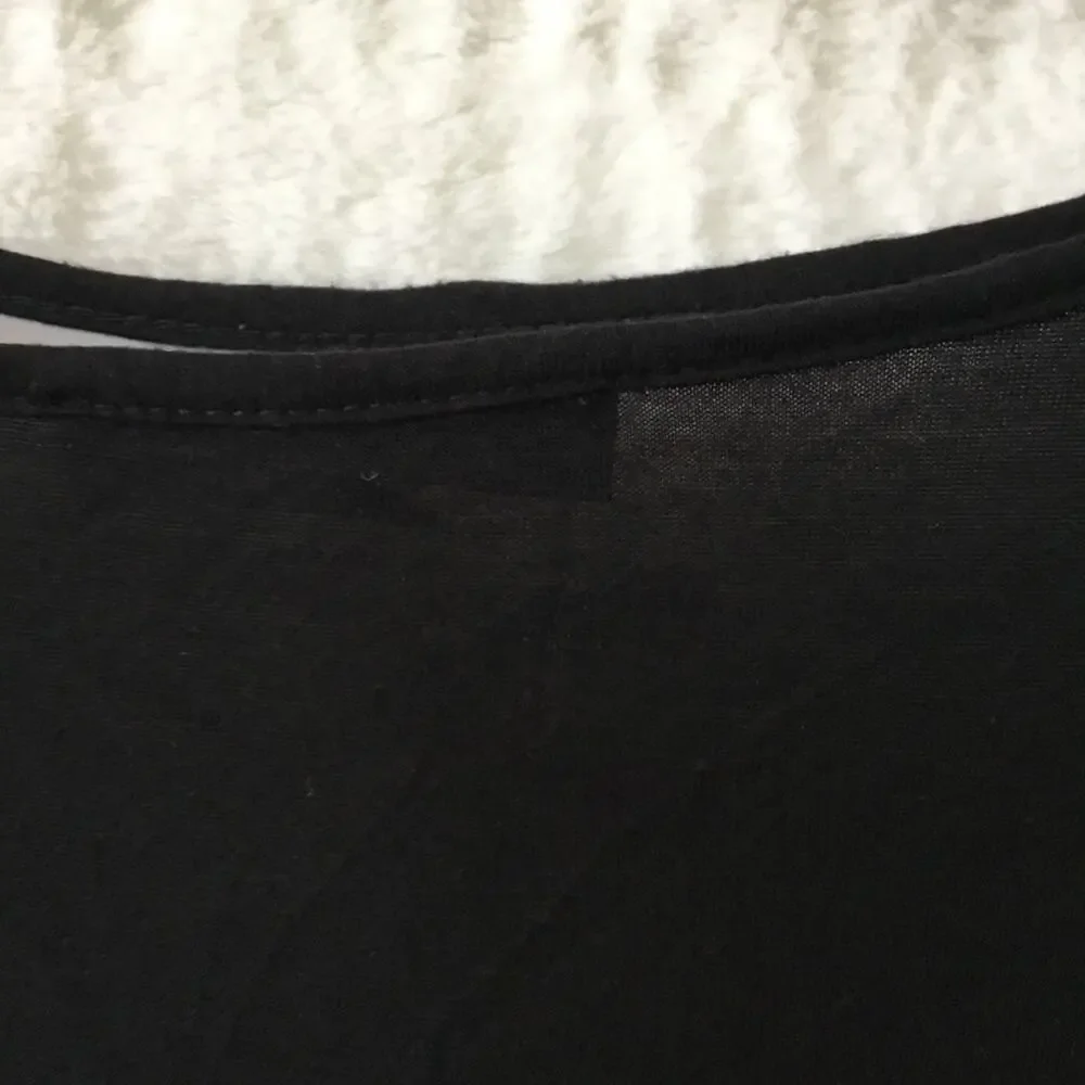 Yuni Los Angeles Black & Light Gray Eiffel Tower Graphic Top - Picture 11 of 15